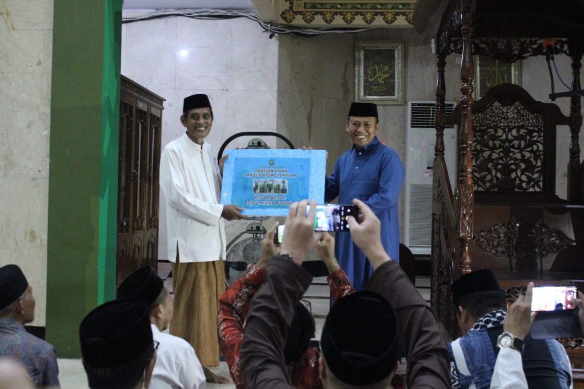 Di Awal Ramadhan, Yayasan Masjid Agung Takalar Dapat Dana Hibah