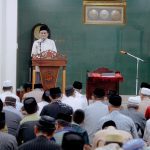 Bupati Barru Shalat Fardhu Isya dan Tarawih Berjamaah di Masjid Agung Nurul Iman Barru IMG-20220410-WA0003
