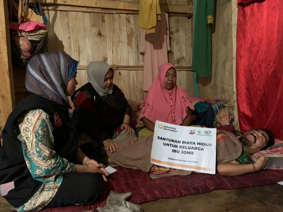 Haru Ibu Joho dan Keluarga Terima Santunan Biaya Hidup Dari ACT