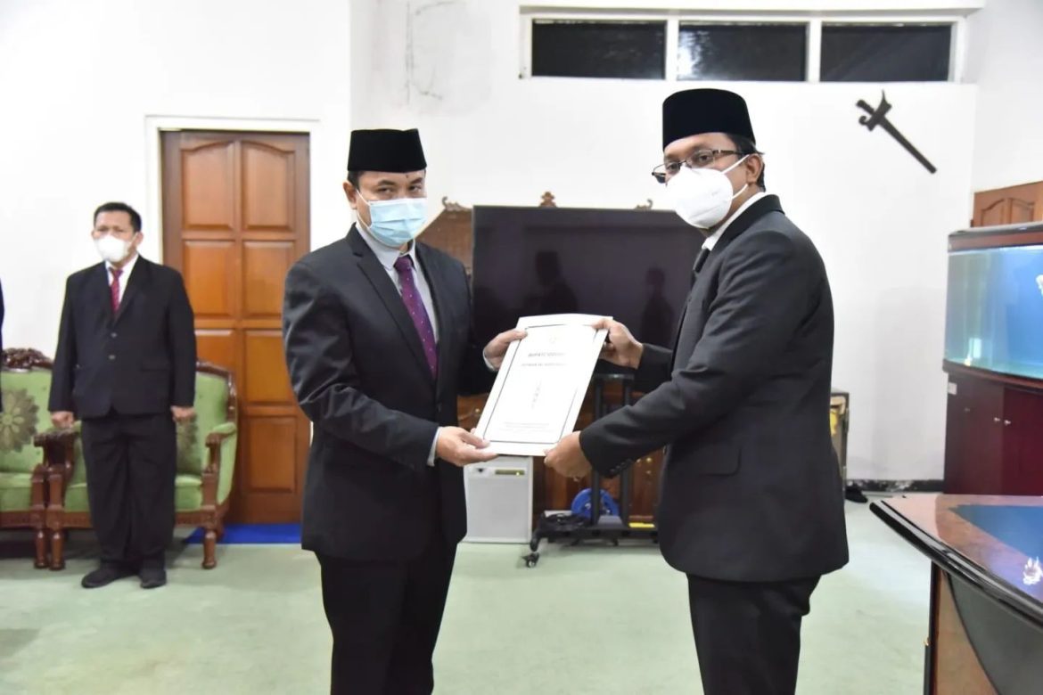 Jabat Pj Sekda, Gus Muhdlor Tugaskan Andjar Kawal Proyek Strategis