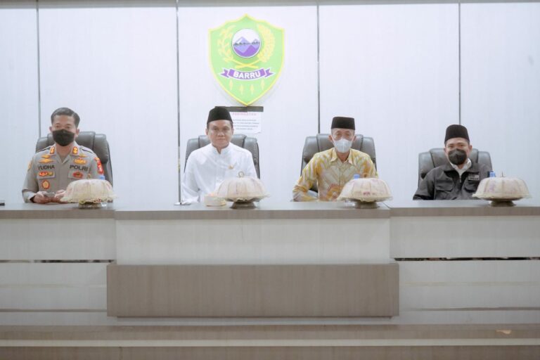 Pelepasan Calon Jemaah Haji 2022 Oleh Bupati di Baruga Singkeru Adae