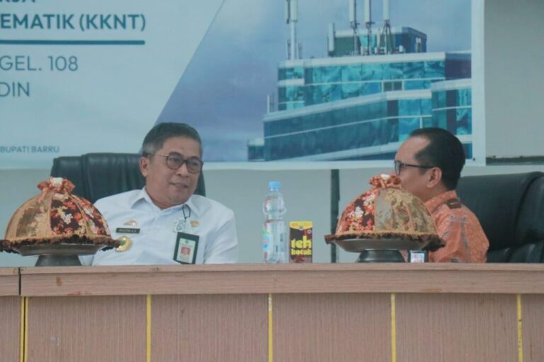 Wakili Bupati Barru Buka Seminar Program KKN Tematik Gelombang 108 UNHAS