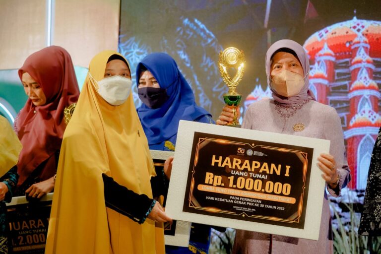 TP.PKK Kabupaten Barru Torehkan Prestasi Yang Membanggakan Di Tingkat Penggerak Sulsel