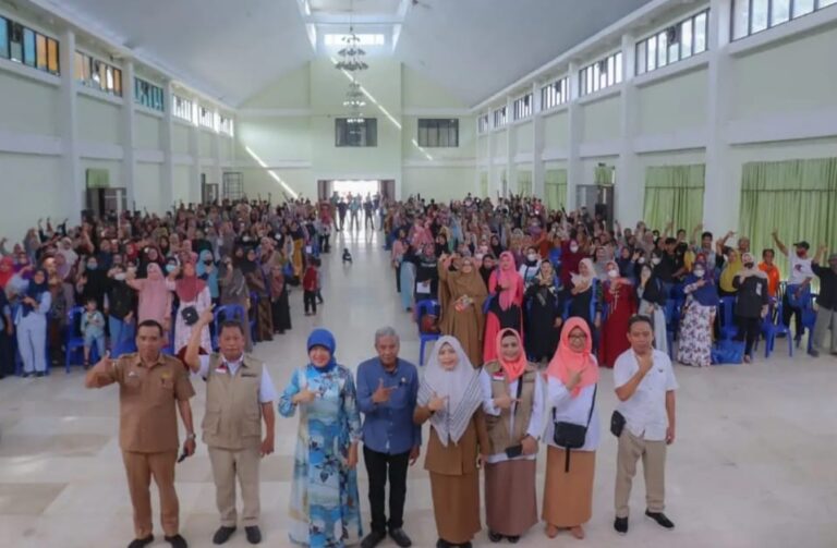 Sosialisasi Anggota DPR-RI Bersama Mitra BBPOM Makassar