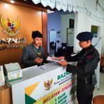 Danyon Ichsan Percayakan Zakat Profesi Personel Brimob Bone Kepada Baznas Bone IMG-20230327-WA0247