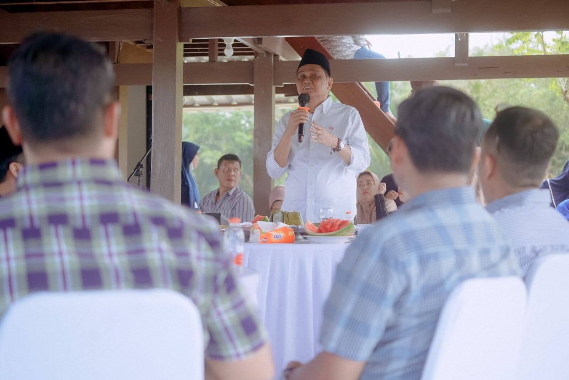 Bupati Barru Bersama Istri Gelar Syukuran Rumah Empang dan Manasik Haji di Dusun Calaccu