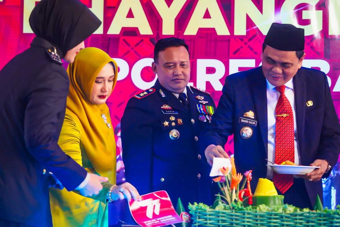 Bupati Barru Hadiri Syukuran Peringatan HUT Bhayangkara ke-77 di Mapolres Barru