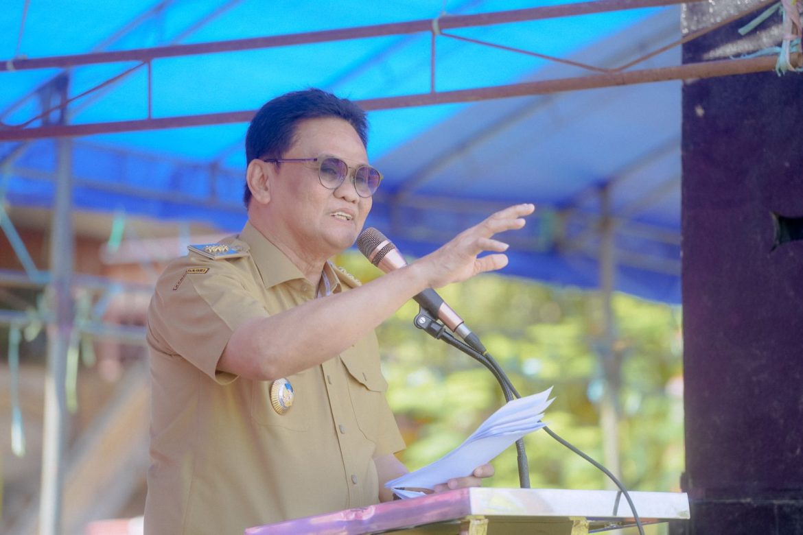 Bupati Barru, Suardi Saleh, Membuka Kegiatan Jambore Kader Kesehatan dan KB Tahun 2023