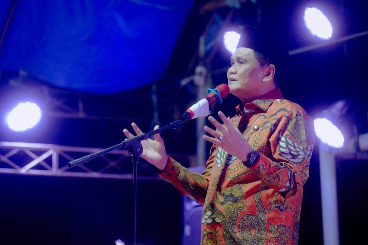 Bupati Barru Hadiri Acara Mappadengdang di Dusun Matajang