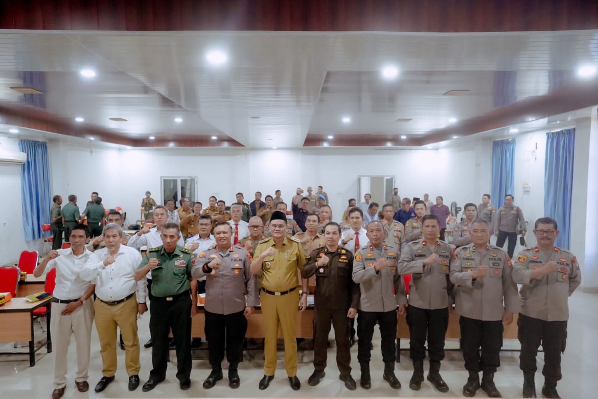 Bupati Barru Ir. H.suardi Saleh Menghadiri Rapat koordinasi Lintas Sektoral