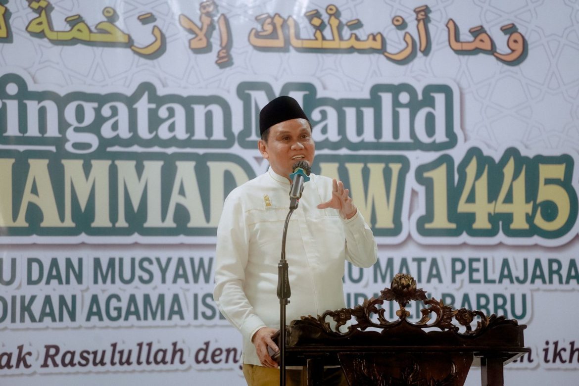 Bupati Barru Menghadiri Maulid Nabi Muhammad SAW 1445 H di Aula Kemenag
