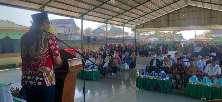 Sekda Barru Membuka Kegiatan Semiloka Nasional DDI