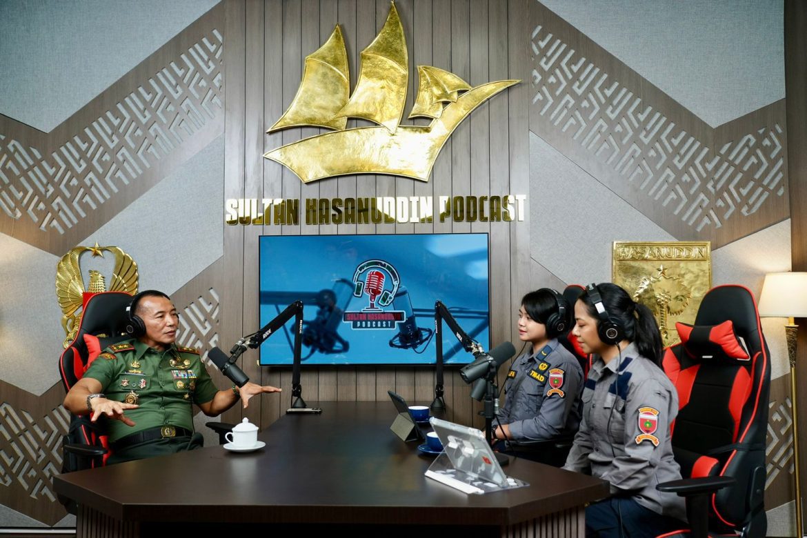 *Launching Sultan Hasanuddin Podcast, Pangdam XIV/Hsn : Harapkan Berita/Informasi/Pesan Yang Disampaikan Mampu Berkonstibusi Positif Dalam Meningkatkan Kecintaan Masyarakat Kepada TNI*