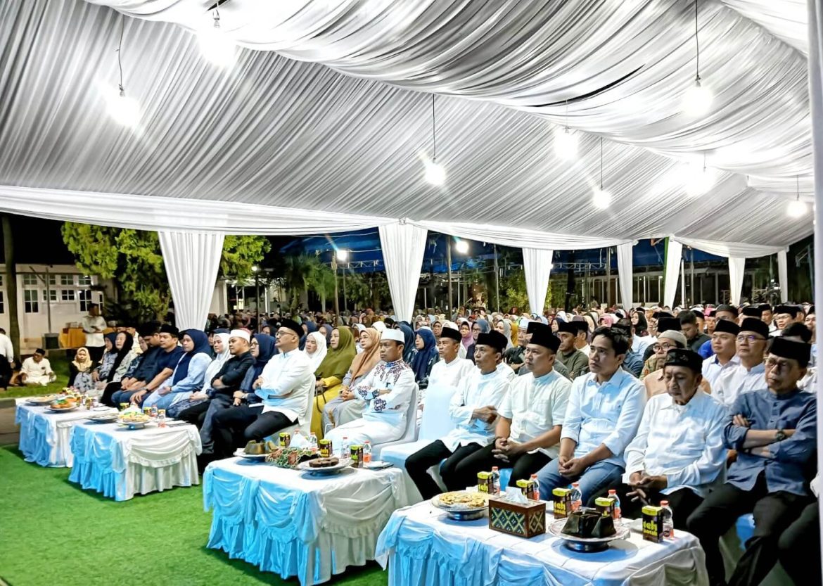 Bupati Barru Undang Ustadz Das’ad Latif