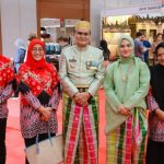 32377cdd3d3bff95fd1c0cc9c96bcba01cca566af32533d1c58d003ffc45fa35.0