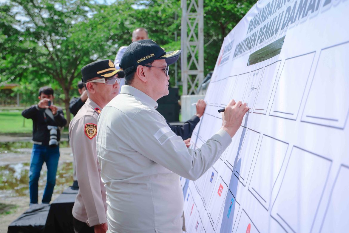 Bupati Barru Hadiri Apel Siaga Pengawasan Pemilu Damai 2024