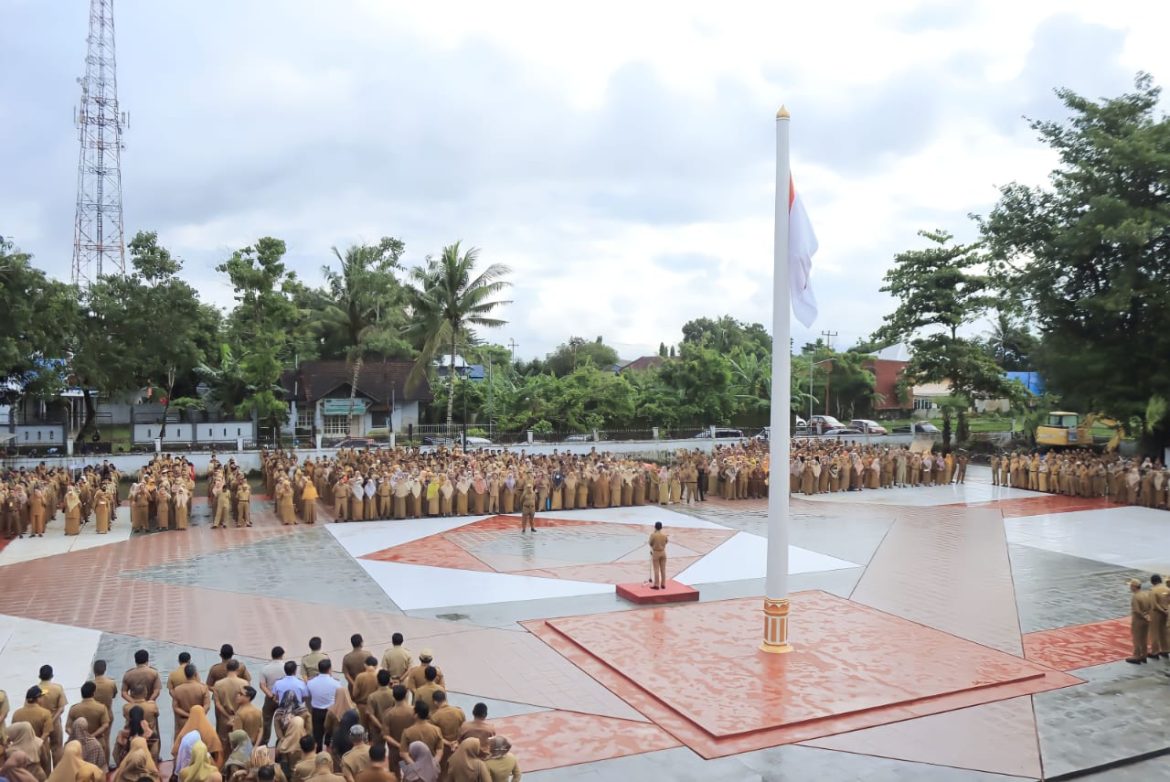 Pimpin Apel Gabungan Seluruh OPD, Pj. Bupati Takalar Minta ASN Tingkatkan Kinerja Dan Sukseskan Pemilu 2024