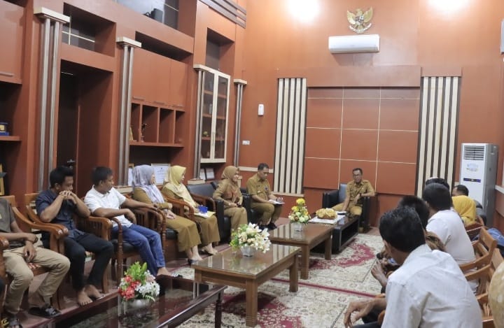 Sebagai Upaya Menekan Harga Cabe, Pj Bupati Takalar Adakan Pertemuan Pengepul Dan Petani Cabe Se-Kabupaten Takalar