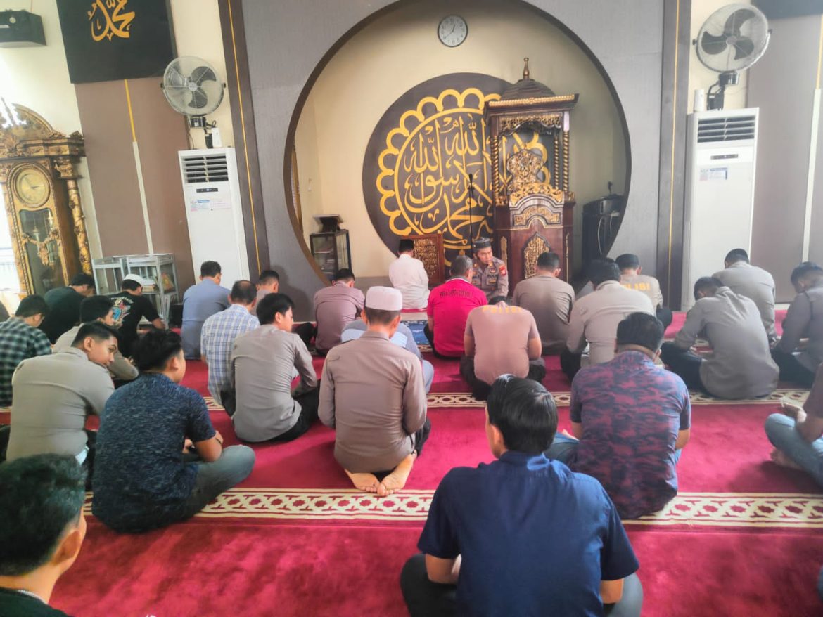 *Polres Sinjai Gelar Yasinan dan Doa Bersama, Tingkatkan Iman dan Taqwa Personel.*