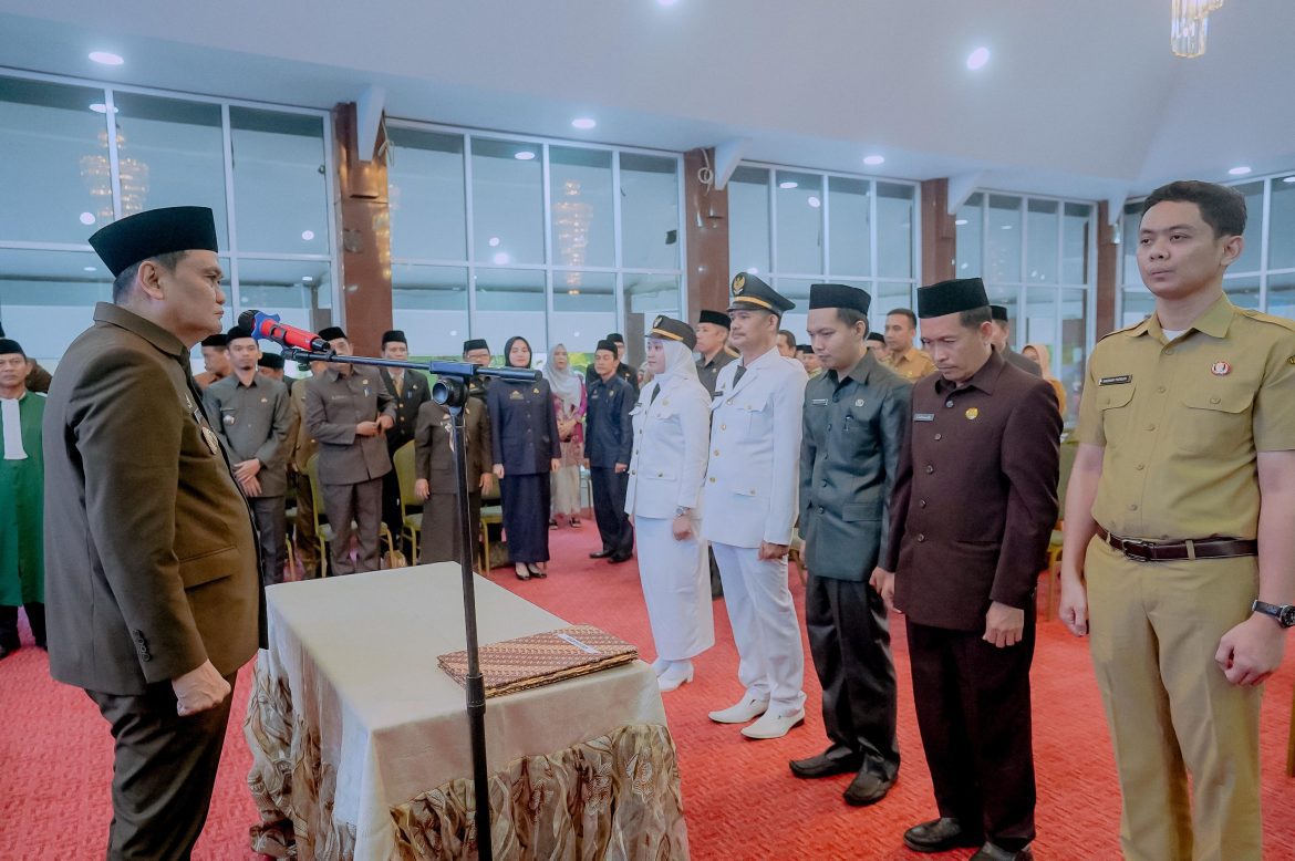Bupati Suardi Saleh Lantik Pejabat Administrator, Pengawas dan Pejabat Fungsional di Lingkungan Pemda Barru