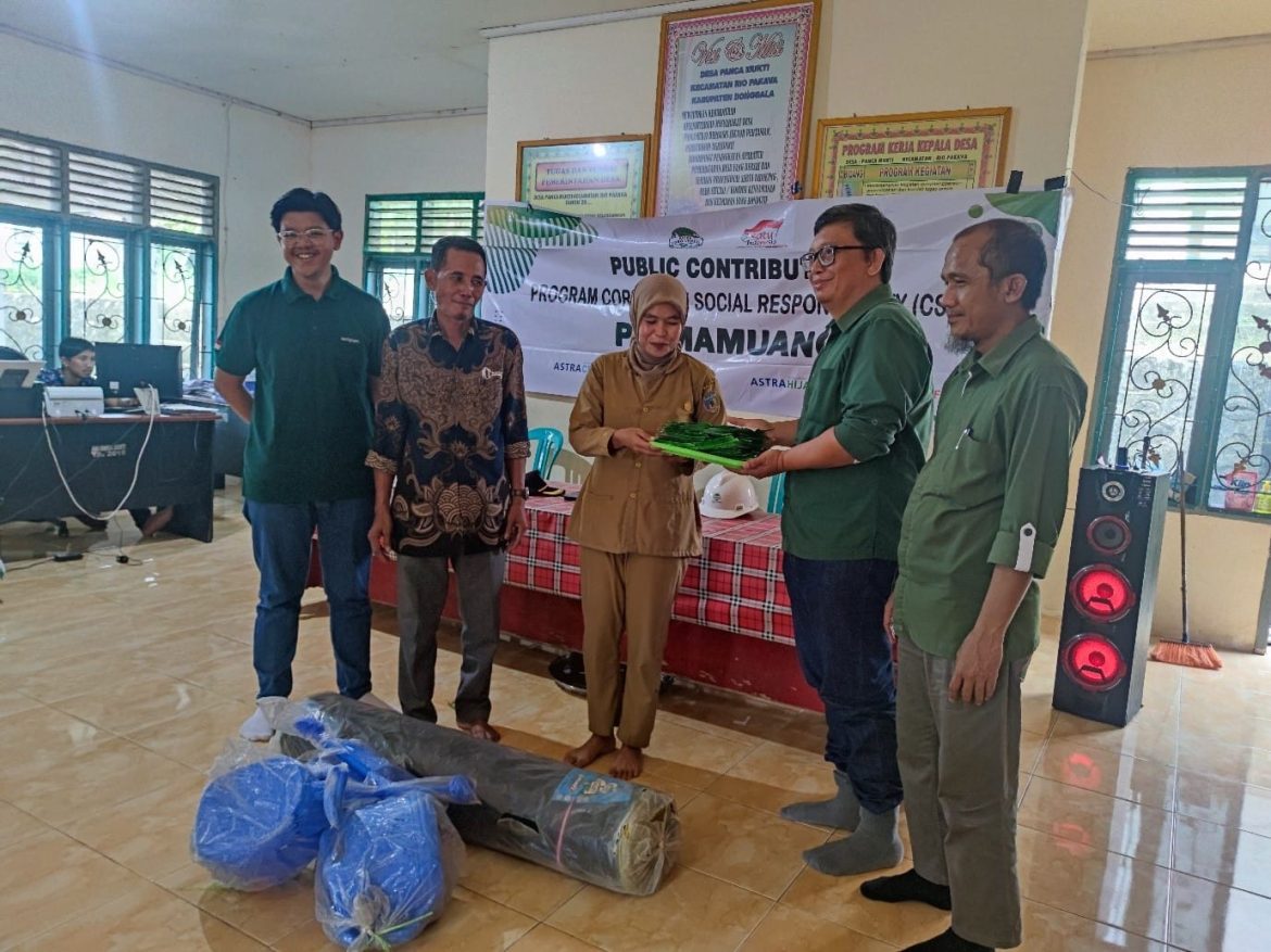 PT Mamuang Melalui Program CSR Berikan Bibit Tanaman Sayur Bernilai Ekonomi Masyarakat