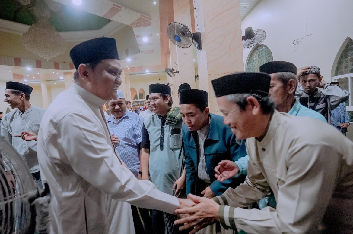 Malam ke -19 Ramadhan 1445 H Bupati Barru lanjutkan Safari Ramadhan di Masjid Besar Ad Da’wah Mangkoso