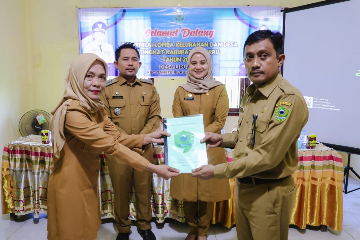 Plt.Ketua TP PKK Kabupaten Barru Bersama Tim Penilai Kunjungi Kecamatan Tanete Rilau