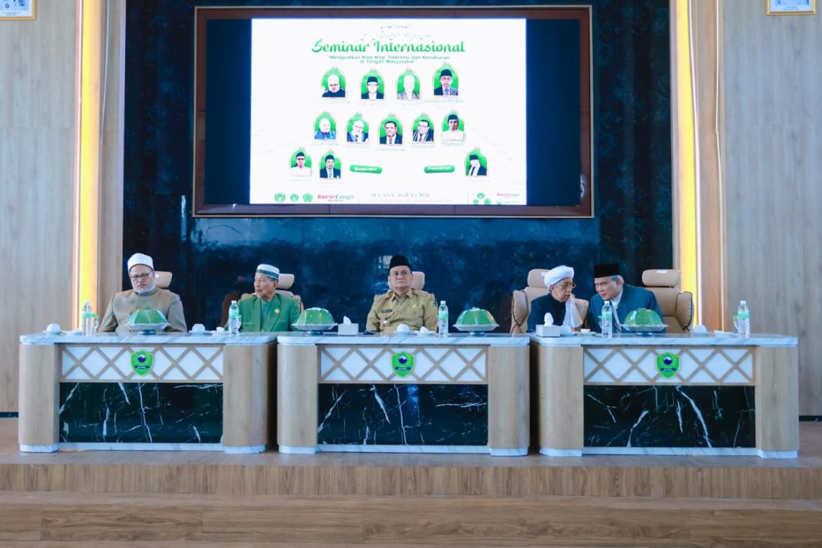 Bupati Barru Membuka Dengan Resmi Seminar Internasional di Lantai 6 MPP