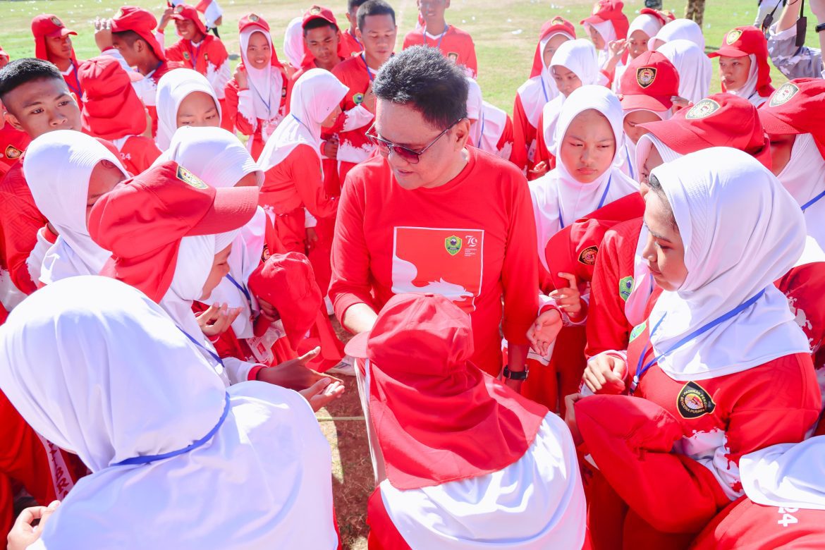 Bupati Barru Mengikuti Senam Massal Merah Putih Nusantara