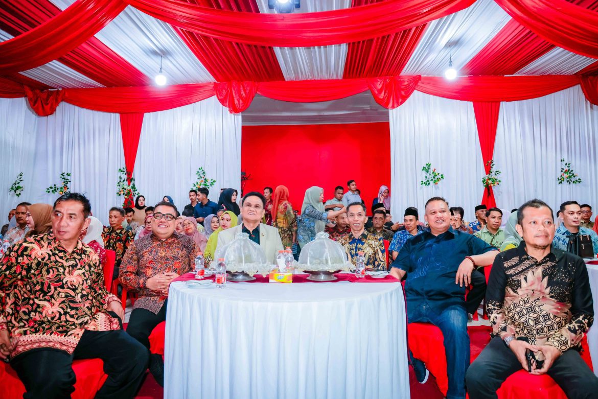 Bupati Barru Hadiri Malam Ramah Tamah dan Pesta Rakyat Semarak HUT Kemerdekaan RI Ke-79