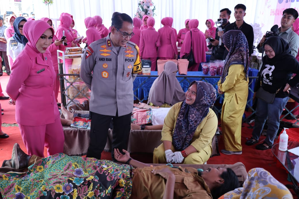 Bakti Sosial Digelar Kapolda Sulsel di Barru