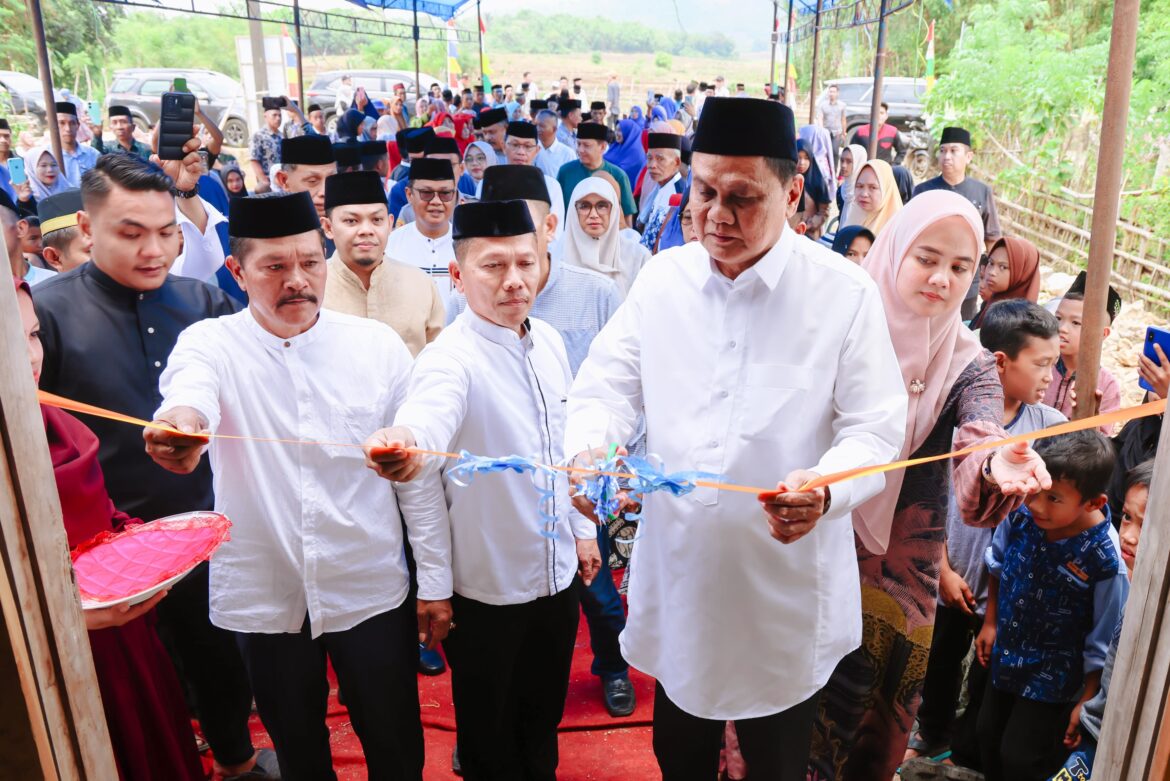 Bupati Barru Meresmikan Masjid Baburrahman