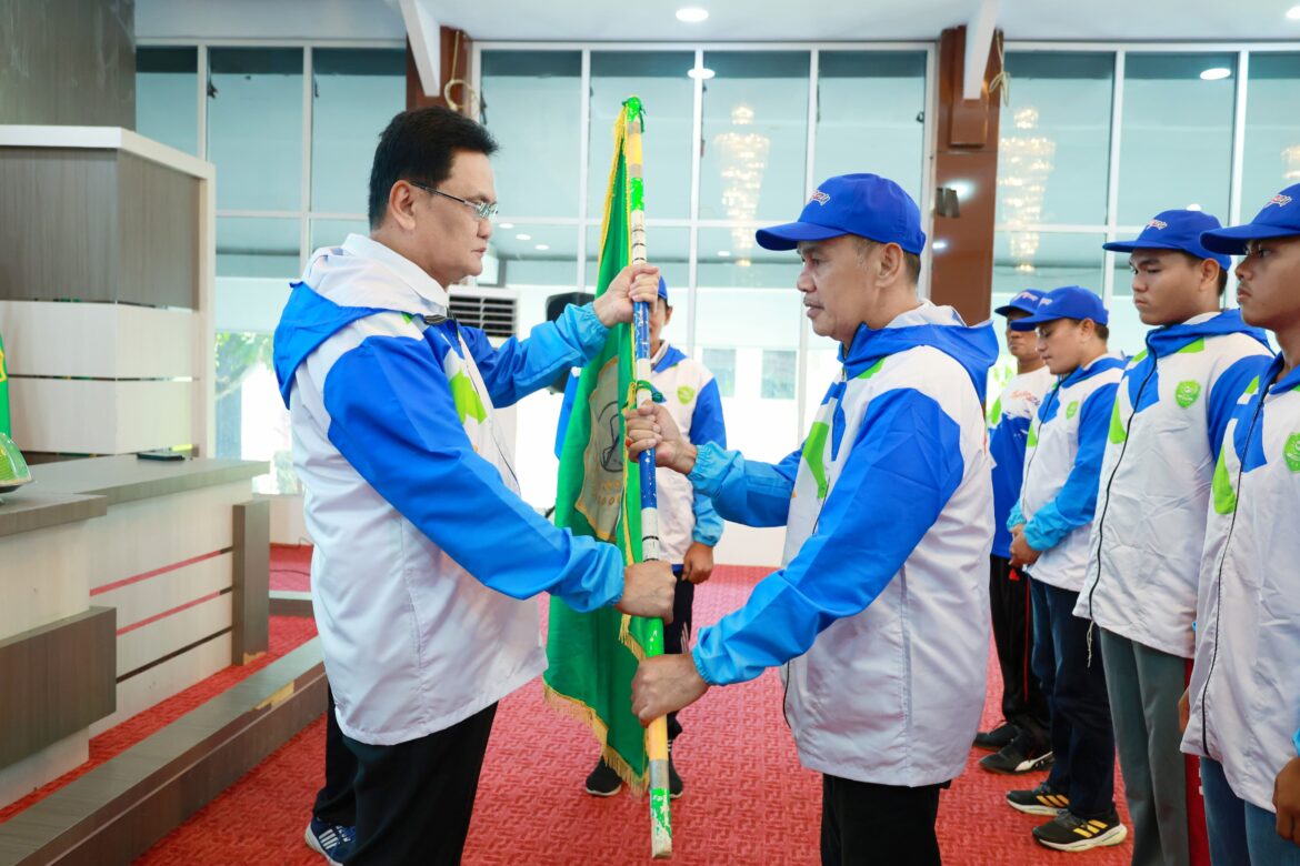 Bupati Barru Melepas Kontingen POPDA Tingkat Provinsi Sulawesi Selatan Tahun 2024