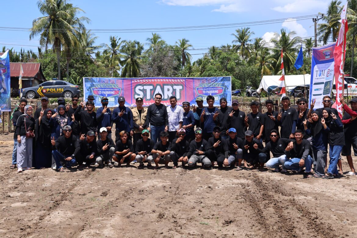Bupati Barru Membuka Pesta Rakyat Lomba Balap Motor Taxi Gabah To Pabbiring