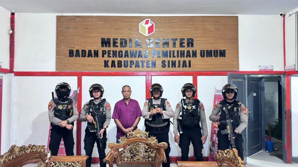 *Jaga Kamtibmas Tahapan Pilkada 2024, Polres Sinjai Gencarkan Patroli Malam.*