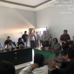 *Sejumlah Personel Kepolisian Amankan Aksi Unjuk Rasa di Kantor KPU dan Bawaslu Sultra* IMG-20241217-WA0064