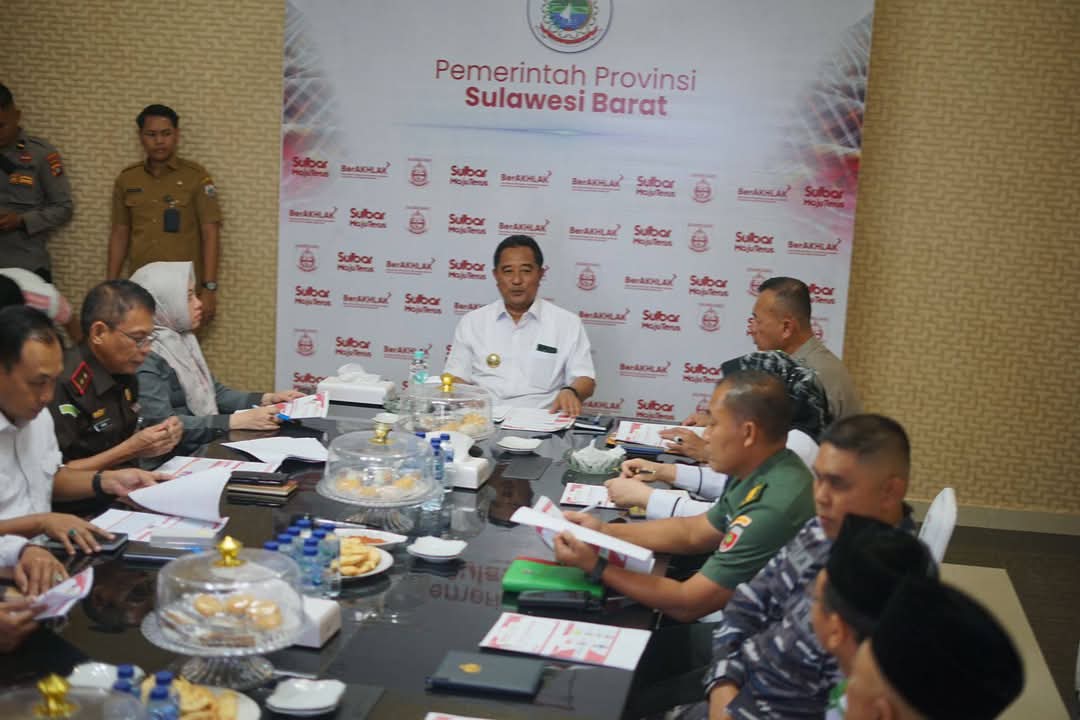 Pj Gubernur Sulbar Hadir Dalam Rapat Forkopimda di Rujab Gubernur