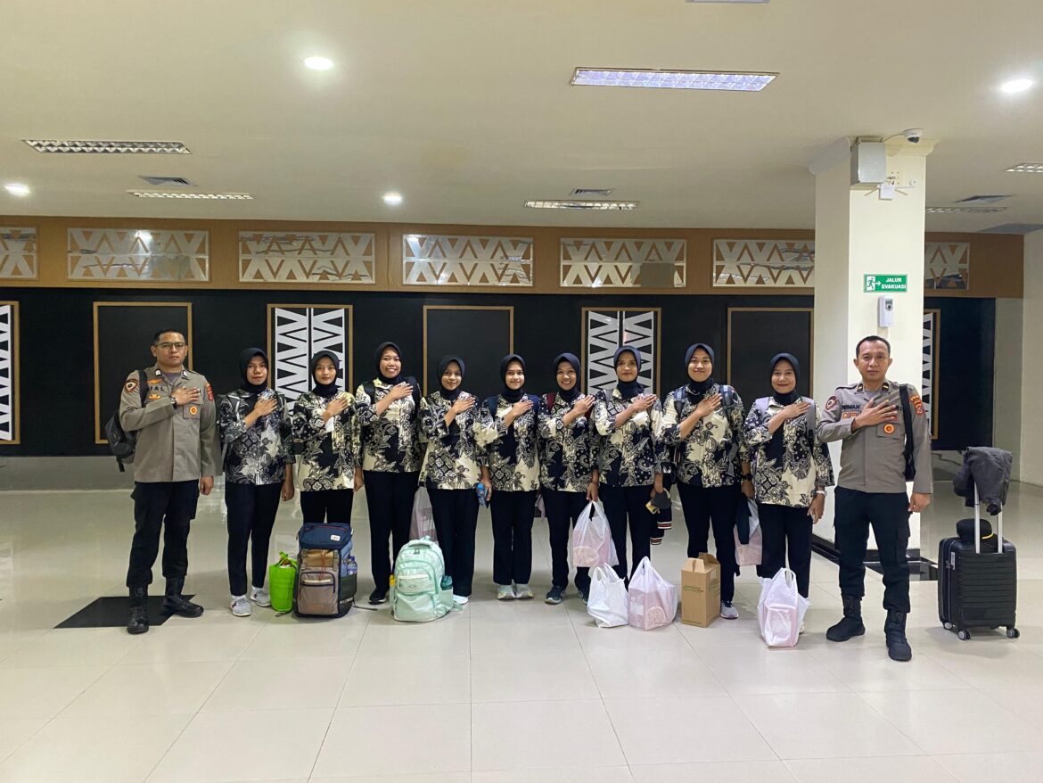 Polda Sultra Berangkatkan 9 Casis Bakomsus Polwan Bidang Pertanian, Gizi, dan Kesehatan Masyarakat ke Sepolwan Lemdiklat Polri*