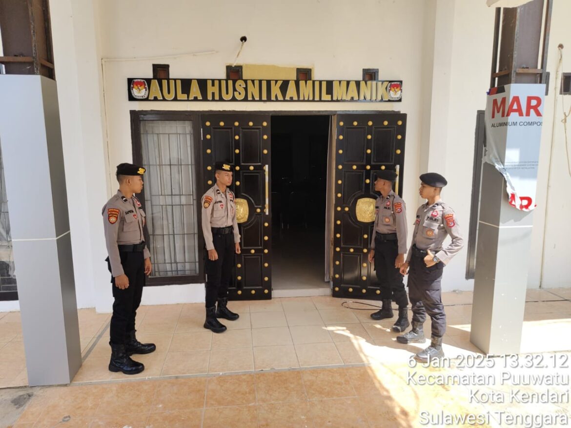 Subsatgas Pam Kantor Penyelenggara Pilkada Pastikan Keamanan Kantor KPU dan Bawaslu Sultra Kondusif
