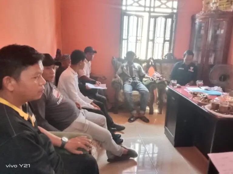 Kades Bumi Harapan Lakukan Rapat Koordinasi Dengan Ketua BPD Mengawali Tahun 2025.