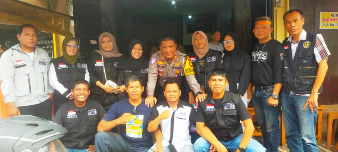 Kasat Lantas Polres Bone Bincang Bincang dengan Pengurus JOIN  Bone