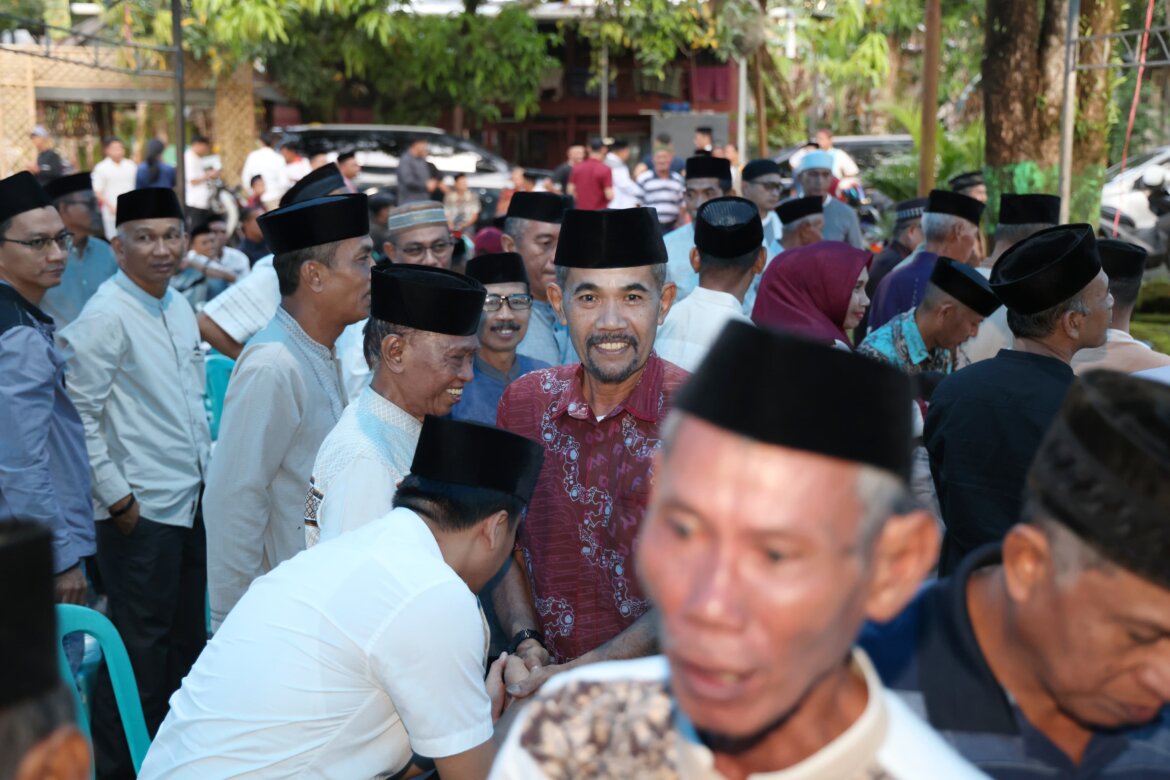 Pertama Kali Sebagai Pj Sekda, Abubakar Gelar Bukber di Rumah Jabatan