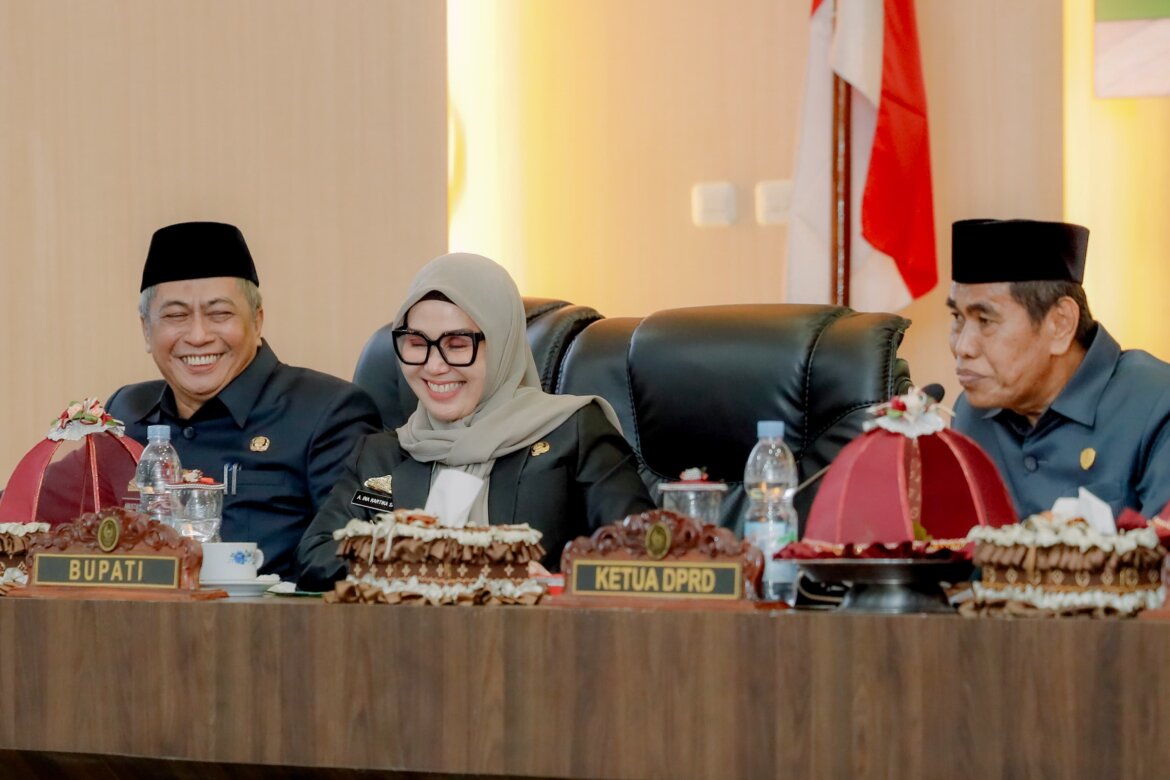 Bupati dan Wakil Bupati Barru Hadiri Rapat Paripurna DPRD Bahas LKPJ 2024 dan Ranwal RPJMD 2025–2029
