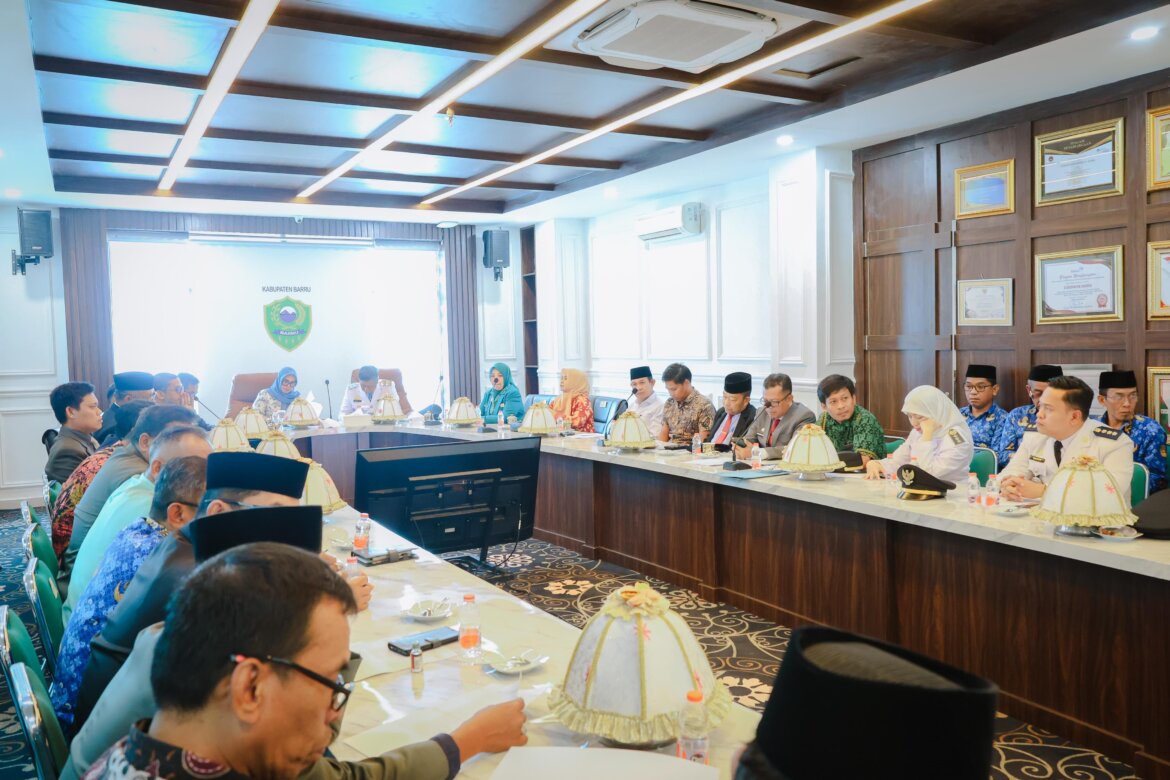 Andi Ina Kartika Sari Pimpin Rapat Persiapan Penilaian Kabupaten Layak Anak 2025