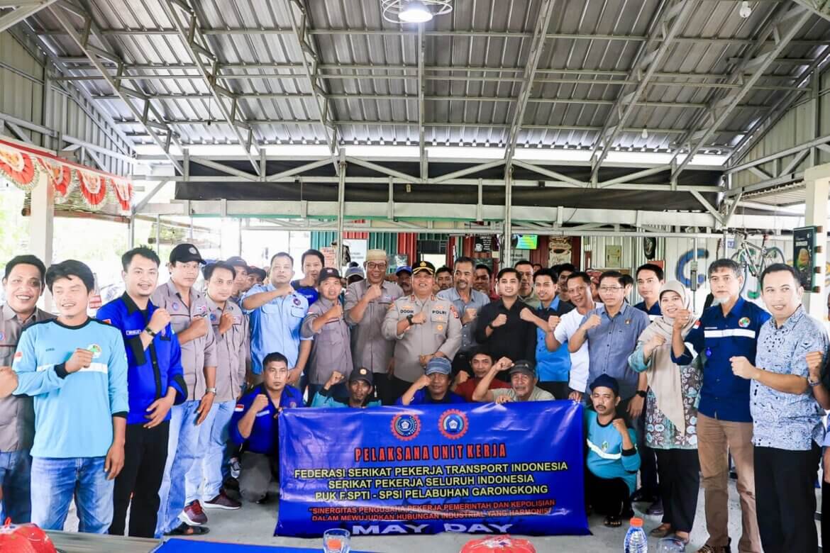 Peringati Hari Buruh, Kapolres Barru Hadiri Coffee Morning Bersama Serikat dan Pemda