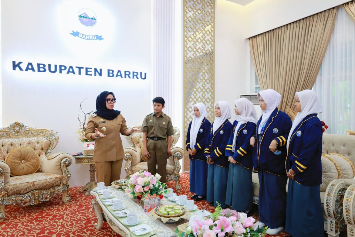 Bupati Barru Dukung Penuh Siswa SMAN 5 Menuju Grand Final Lomba Warisan Nusantara