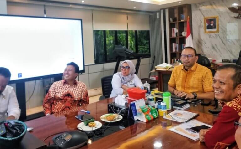 Bupati Barru Bahas Pendirian Sekolah Rakyat Bersama Sekjen Kemensos