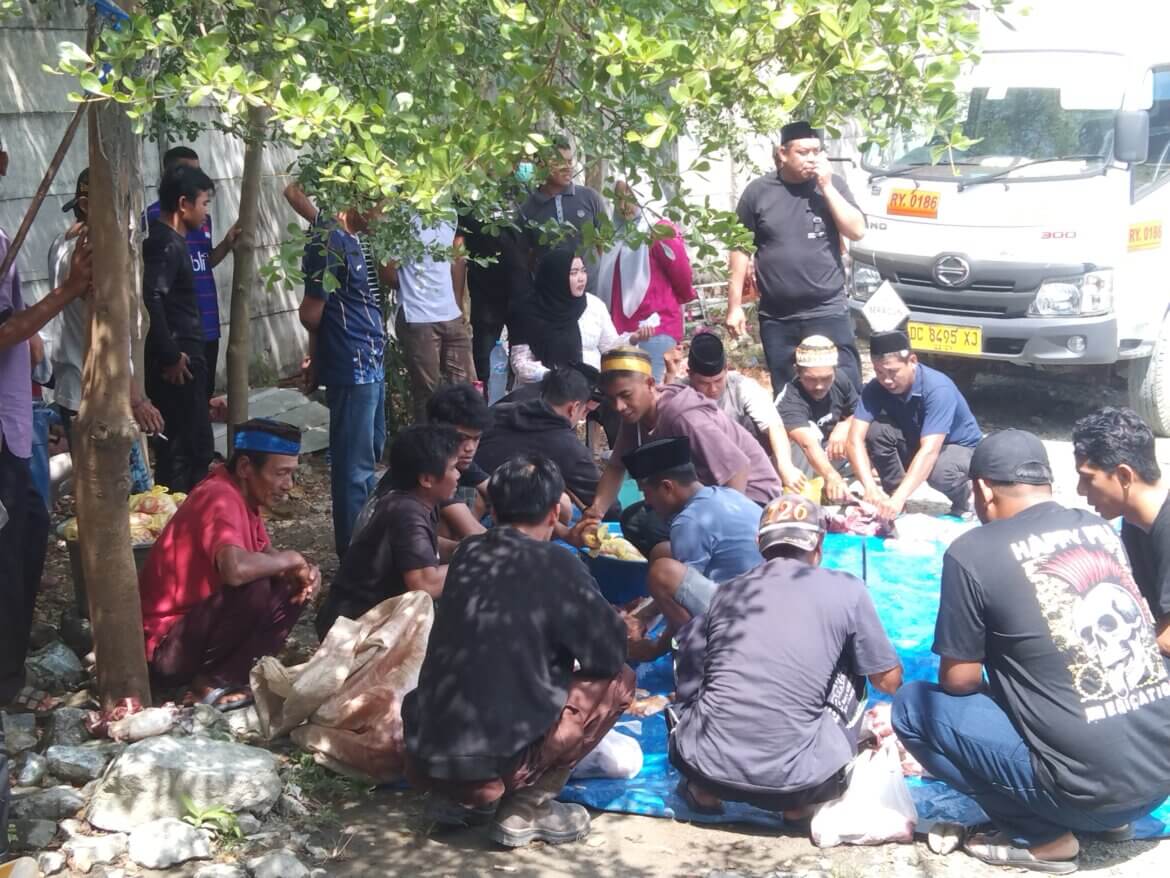 PT. Mitra Hijau Kabupaten Barru Tebar Kepedulian Lewat Kurban Idul Adha 1446 H