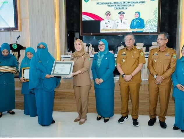 Bupati Barru Andi Ina Kartika Sari Buka Rakerda PKK 2025 dan Launching Rumah Gizi