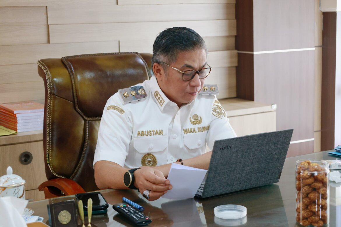 Wabup Barru Dukung Pembekalan KKN Unhas: Mahasiswa Siap Mengabdi di Tengah Masyarakat